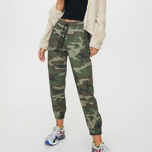 TNA Alix Camo Joggers